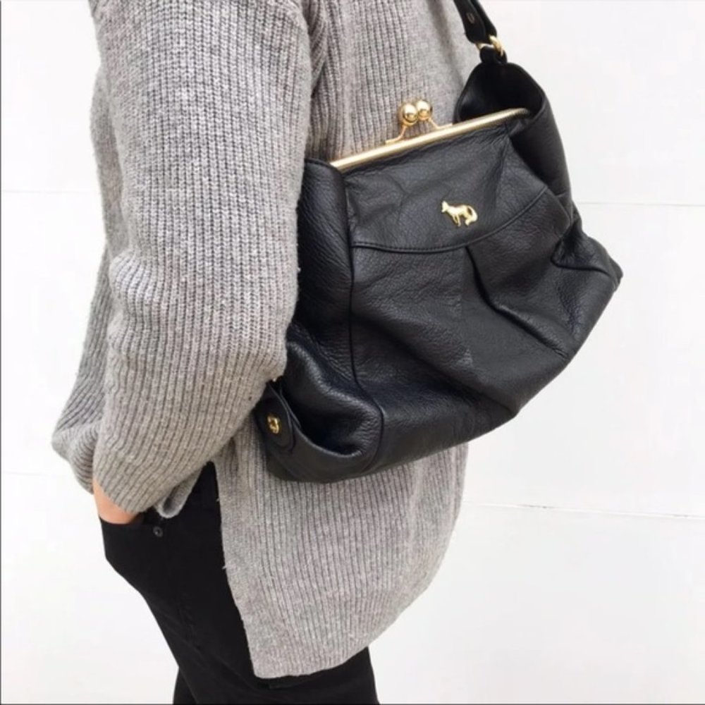 ❤️EUC Emma Fox Kisslock Black Leather Purse  w/ Gold Hardware